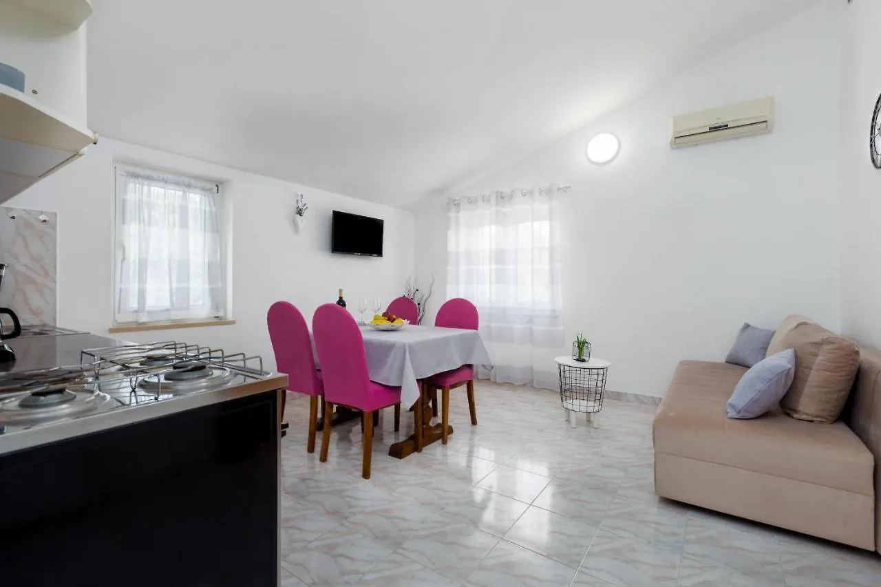 Apartments Emil Pula Croatia